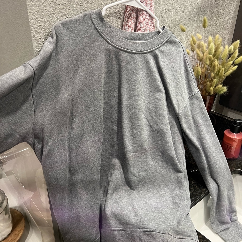 Lululemon Athletica Gray Crewneck Sweatshirt